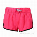 Roze ademende korte surfboardshorts voor de zomer